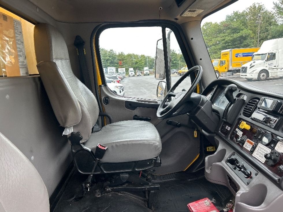 Medium Duty Box Truck-Light and Medium Duty Trucks-Freightliner-2022-M2-Burlington-NJ-308,778\n\t\tmiles-$ 34,750 - Image 22