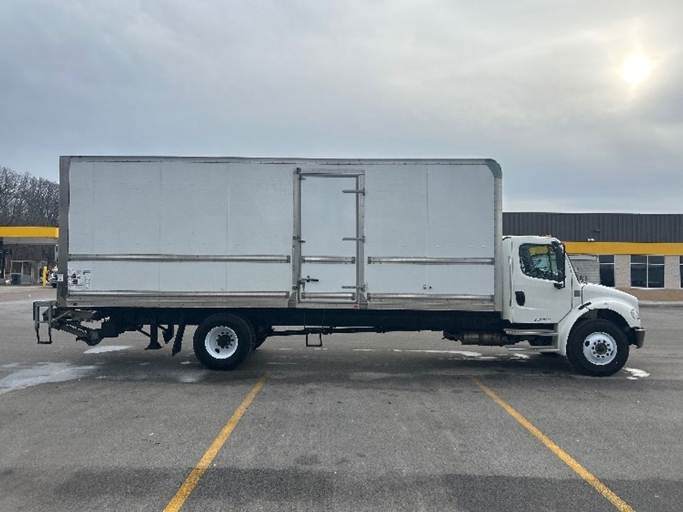 Medium Duty Box Truck-Light and Medium Duty Trucks-Freightliner-2022-M2-Byron Center-MI-127,135\n\t\tmiles-$ 71,500 - Image 15