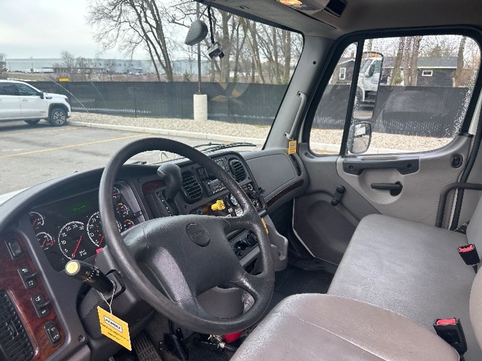 Medium Duty Box Truck-Light and Medium Duty Trucks-Freightliner-2022-M2-Byron Center-MI-127,135\n\t\tmiles-$ 71,500 - Image 17