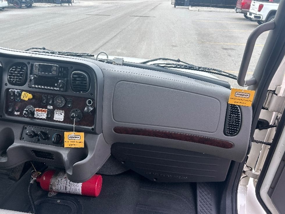 Medium Duty Box Truck-Light and Medium Duty Trucks-Freightliner-2022-M2-Byron Center-MI-127,135\n\t\tmiles-$ 71,500 - Image 21