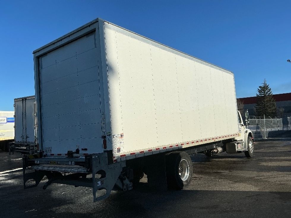 Medium Duty Box Truck-Light and Medium Duty Trucks-Freightliner-2022-M2-Calgary-AB-106,979\n\t\tkm-$ 101,500 - Image 13