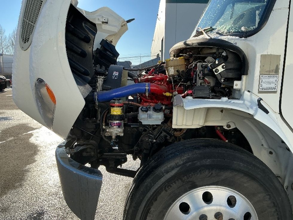 Medium Duty Box Truck-Light and Medium Duty Trucks-Freightliner-2022-M2-Calgary-AB-106,979\n\t\tkm-$ 101,500 - Image 24