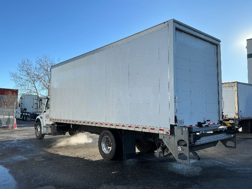 Medium Duty Box Truck-Light and Medium Duty Trucks-Freightliner-2022-M2-Calgary-AB-106,979\n\t\tkm-$ 101,500 - Image 6