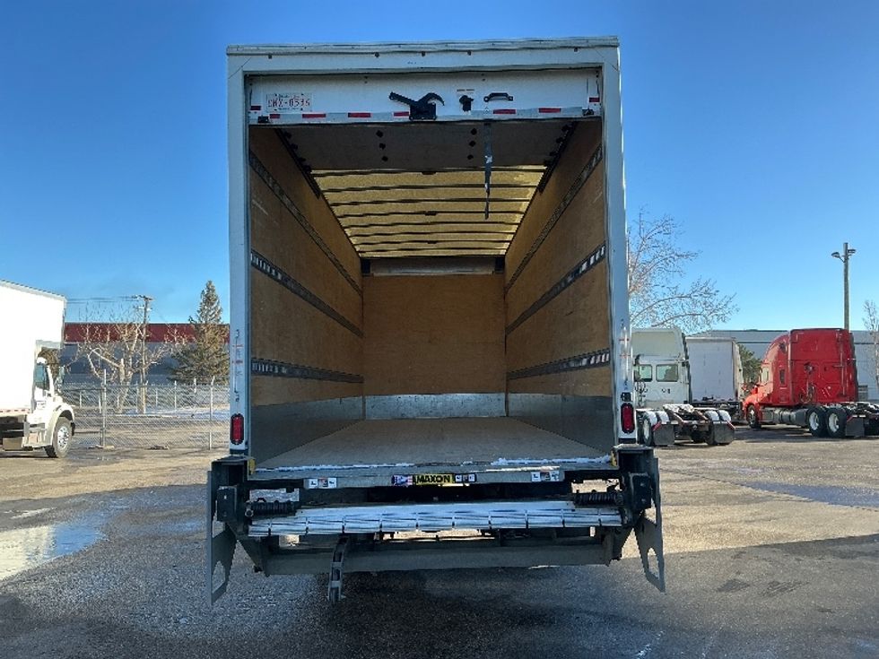 Medium Duty Box Truck-Light and Medium Duty Trucks-Freightliner-2022-M2-Calgary-AB-106,979\n\t\tkm-$ 101,500 - Image 8