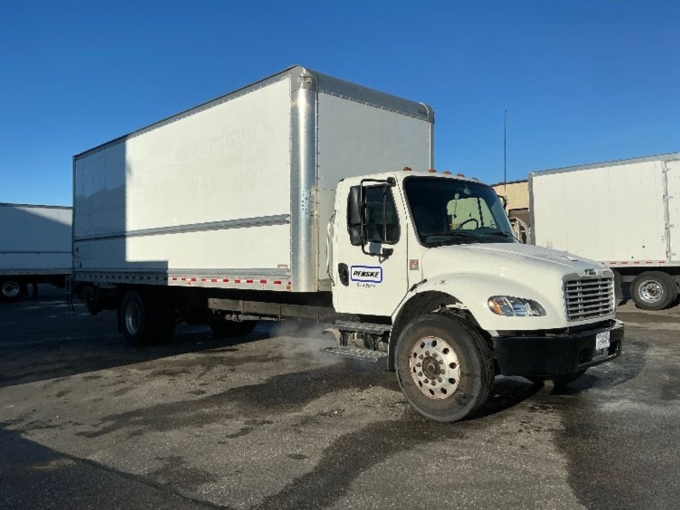 Medium Duty Box Truck-Light and Medium Duty Trucks-Freightliner-2022-M2-Calgary-AB-36,933\n\t\tkm-$ 110,750 - Image 1