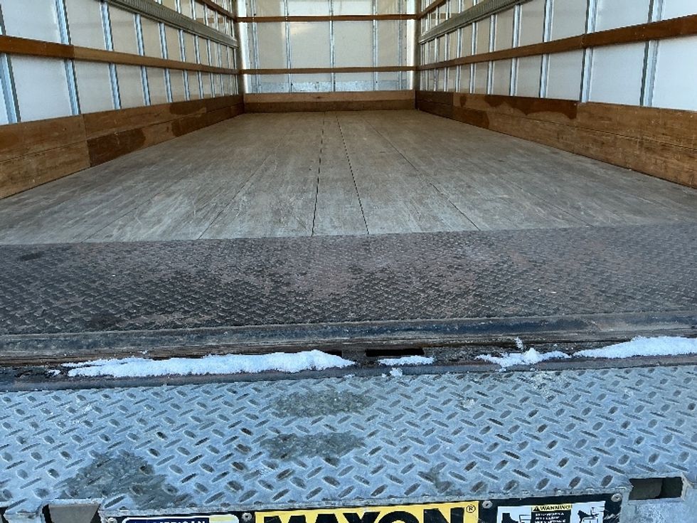 Medium Duty Box Truck-Light and Medium Duty Trucks-Freightliner-2022-M2-Calgary-AB-36,933\n\t\tkm-$ 110,750 - Image 10