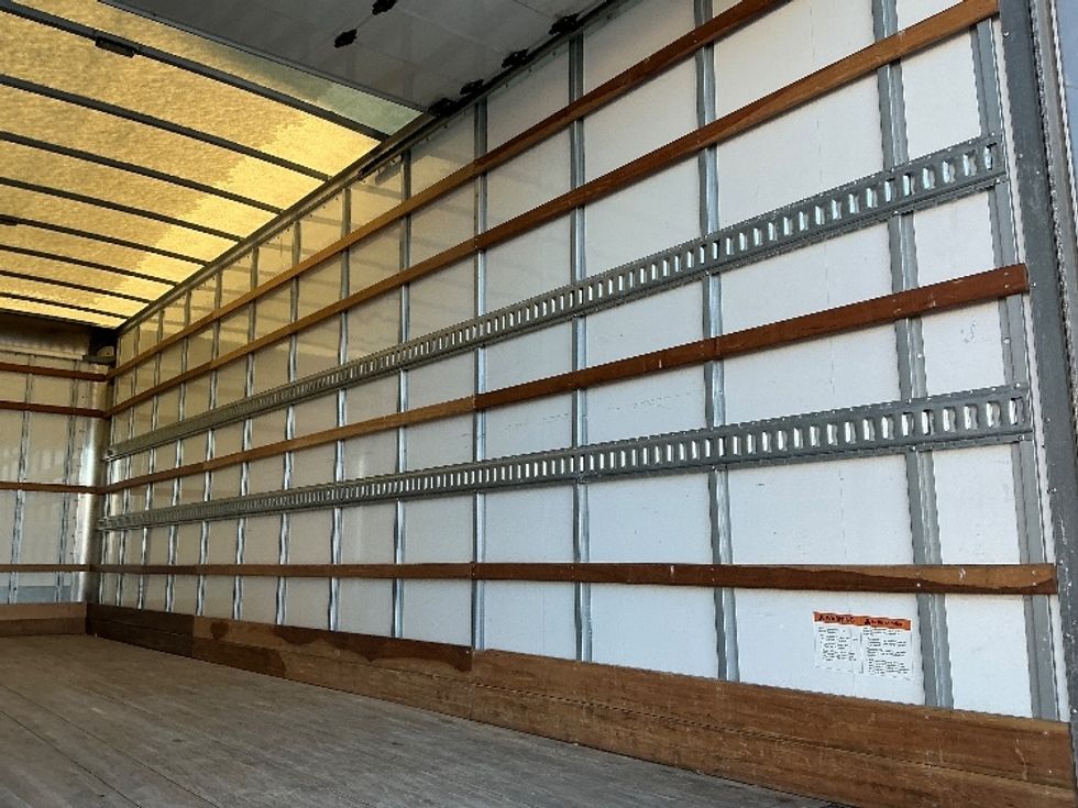 Medium Duty Box Truck-Light and Medium Duty Trucks-Freightliner-2022-M2-Calgary-AB-36,933\n\t\tkm-$ 110,750 - Image 12