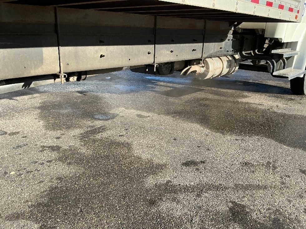 Medium Duty Box Truck-Light and Medium Duty Trucks-Freightliner-2022-M2-Calgary-AB-36,933\n\t\tkm-$ 110,750 - Image 14