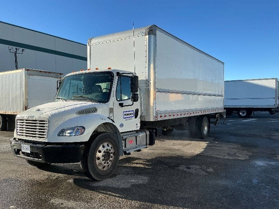 Medium Duty Box Truck-Light and Medium Duty Trucks-Freightliner-2022-M2-Calgary-AB-36,933\n\t\tkm-$ 110,750 - Image 3