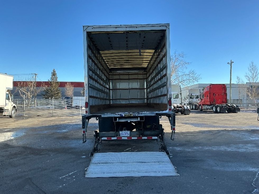Medium Duty Box Truck-Light and Medium Duty Trucks-Freightliner-2022-M2-Calgary-AB-36,933\n\t\tkm-$ 110,750 - Image 9