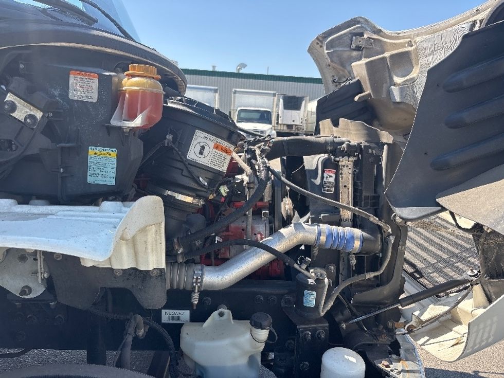 Medium Duty Box Truck-Light and Medium Duty Trucks-Freightliner-2022-M2-Calgary-AB-385,132\n\t\tkm-$ 54,250 - Image 23