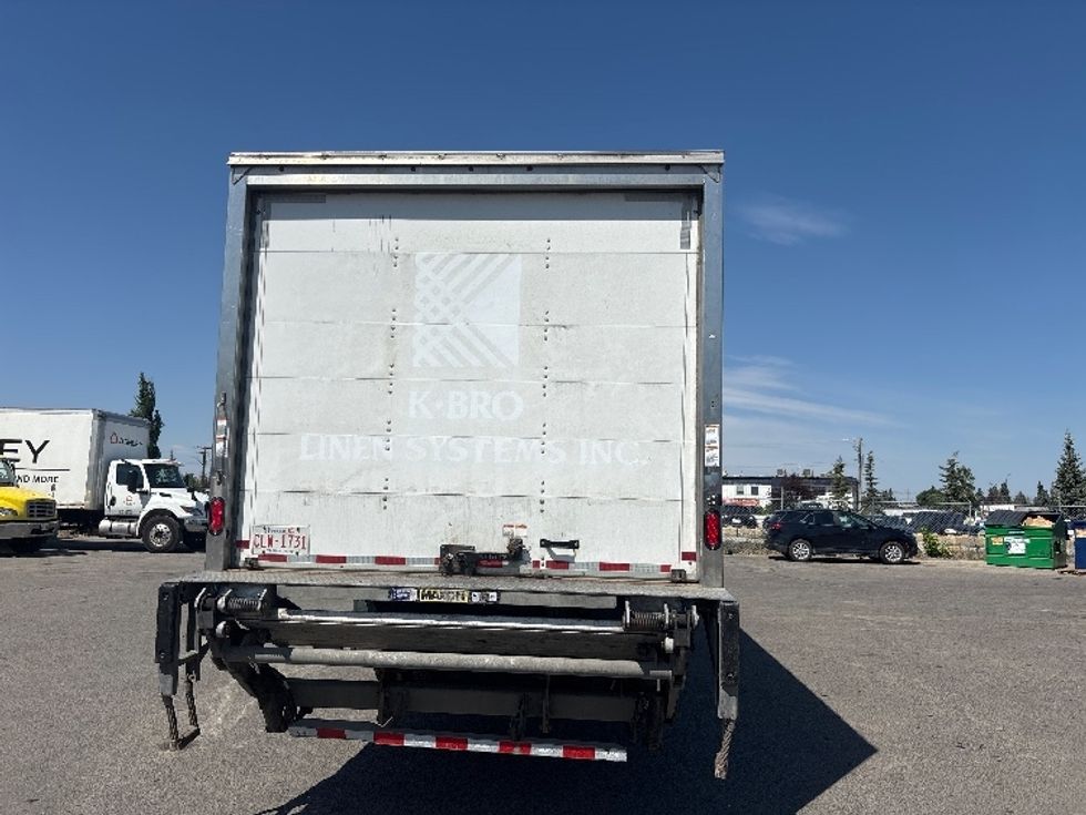 Medium Duty Box Truck-Light and Medium Duty Trucks-Freightliner-2022-M2-Calgary-AB-385,132\n\t\tkm-$ 54,250 - Image 7