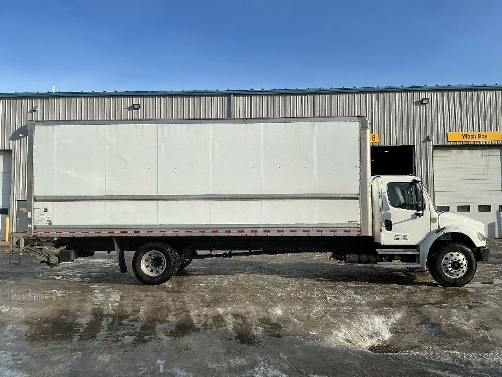 Medium Duty Box Truck-Light and Medium Duty Trucks-Freightliner-2022-M2-Calgary-AB-392,081\n\t\tkm-$ 64,000 - Image 15