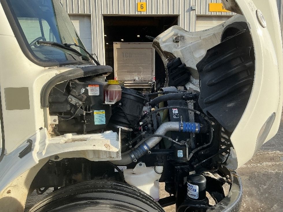 Medium Duty Box Truck-Light and Medium Duty Trucks-Freightliner-2022-M2-Calgary-AB-392,081\n\t\tkm-$ 64,000 - Image 23