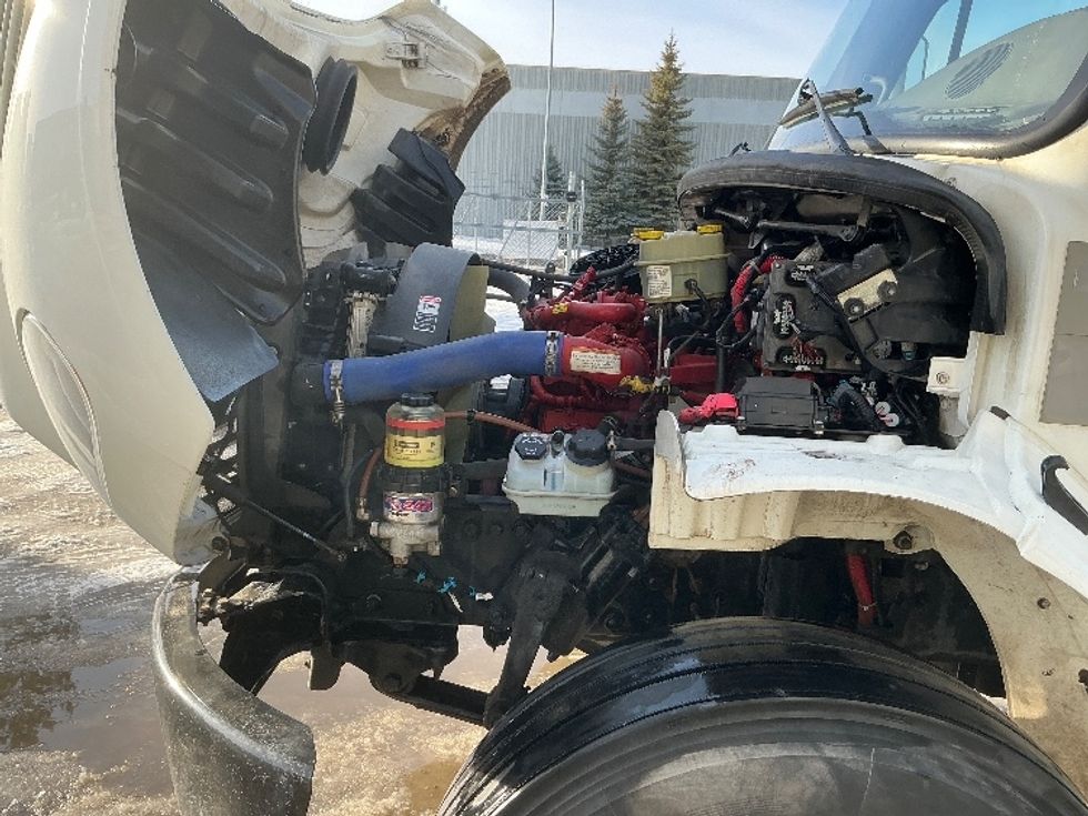 Medium Duty Box Truck-Light and Medium Duty Trucks-Freightliner-2022-M2-Calgary-AB-392,081\n\t\tkm-$ 64,000 - Image 24