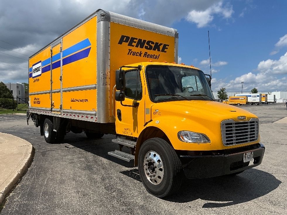 Medium Duty Box Truck-Light and Medium Duty Trucks-Freightliner-2022-M2-Cambridge-ON-257,421\n\t\tkm-$ 78,250 - Image 1