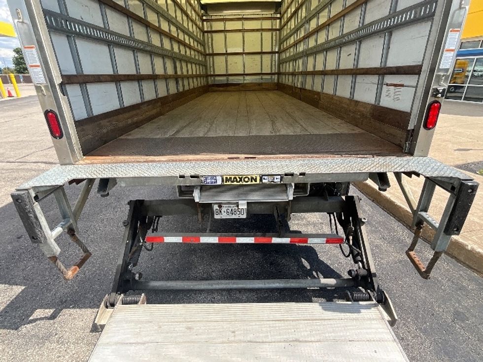 Medium Duty Box Truck-Light and Medium Duty Trucks-Freightliner-2022-M2-Cambridge-ON-257,421\n\t\tkm-$ 78,250 - Image 10