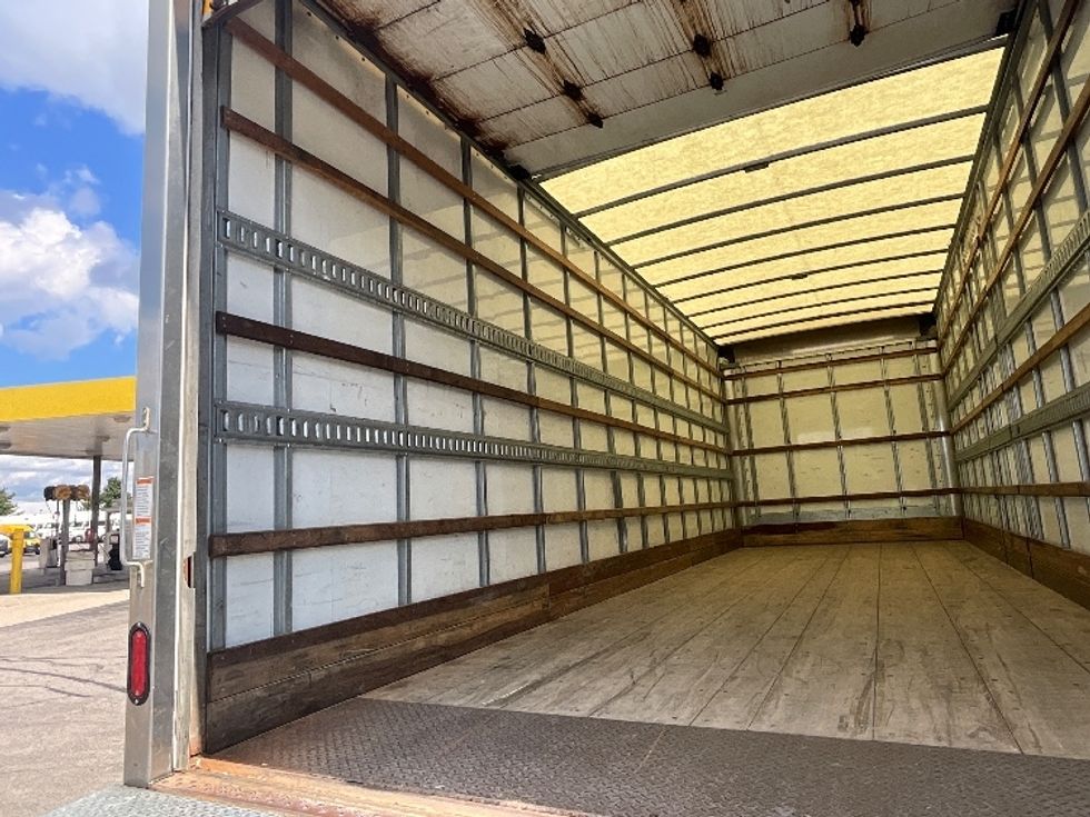 Medium Duty Box Truck-Light and Medium Duty Trucks-Freightliner-2022-M2-Cambridge-ON-257,421\n\t\tkm-$ 78,250 - Image 11