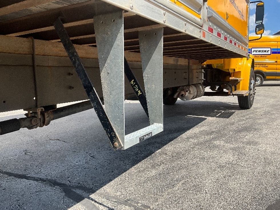 Medium Duty Box Truck-Light and Medium Duty Trucks-Freightliner-2022-M2-Cambridge-ON-257,421\n\t\tkm-$ 78,250 - Image 14