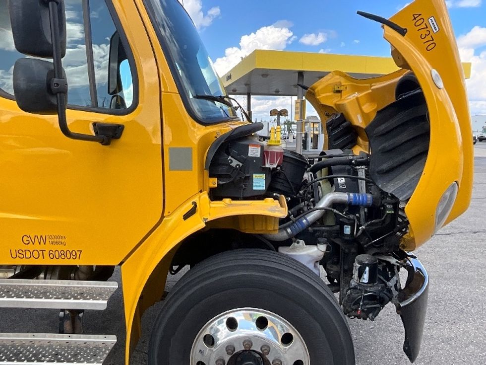 Medium Duty Box Truck-Light and Medium Duty Trucks-Freightliner-2022-M2-Cambridge-ON-257,421\n\t\tkm-$ 78,250 - Image 23
