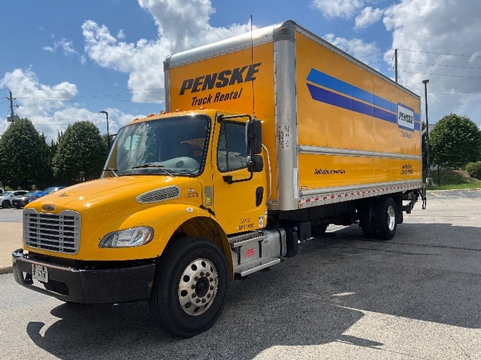 Medium Duty Box Truck-Light and Medium Duty Trucks-Freightliner-2022-M2-Cambridge-ON-257,421\n\t\tkm-$ 78,250 - Image 3
