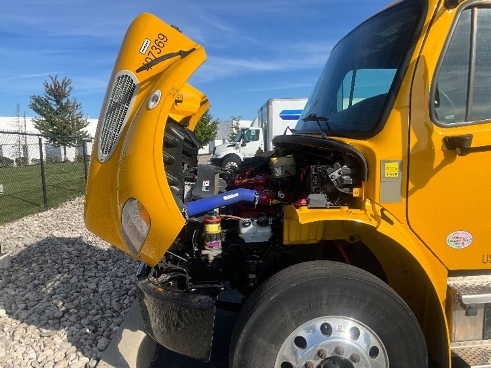 Medium Duty Box Truck-Light and Medium Duty Trucks-Freightliner-2022-M2-Cambridge-ON-281,882\n\t\tkm-$ 77,000 - Image 23