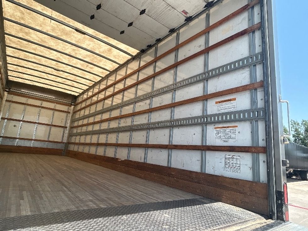 Medium Duty Box Truck-Light and Medium Duty Trucks-Freightliner-2022-M2-Carrollton-TX-141,399\n\t\tmiles-$ 77,000 - Image 12