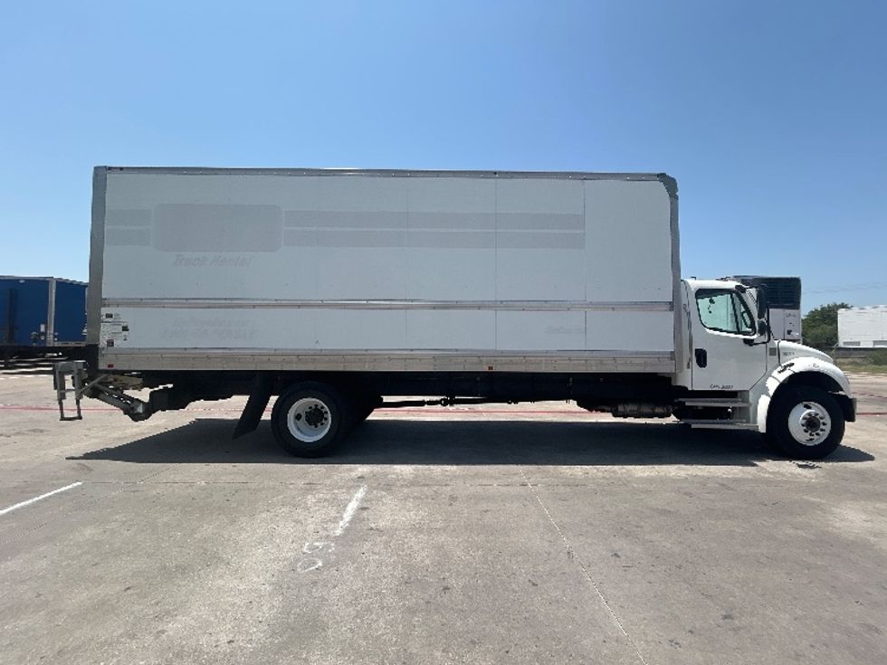 Medium Duty Box Truck-Light and Medium Duty Trucks-Freightliner-2022-M2-Carrollton-TX-141,399\n\t\tmiles-$ 77,000 - Image 15