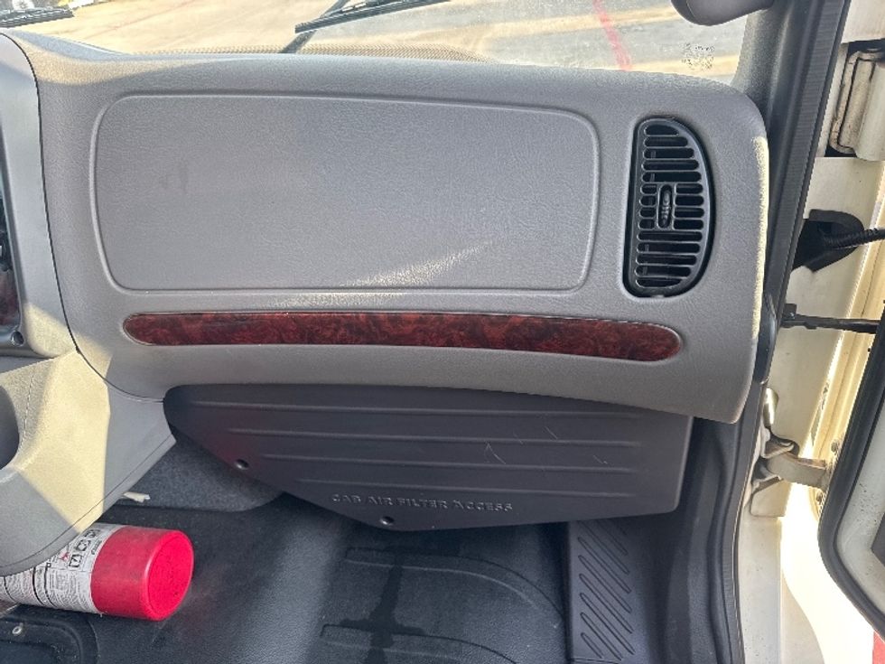 Medium Duty Box Truck-Light and Medium Duty Trucks-Freightliner-2022-M2-Carrollton-TX-82,256\n\t\tmiles-$ 80,250 - Image 21