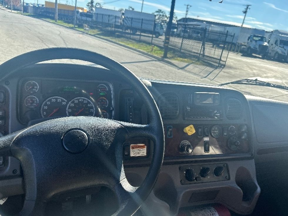 Medium Duty Box Truck-Light and Medium Duty Trucks-Freightliner-2022-M2-Carson-CA-105,587\n\t\tmiles-$ 76,500 - Image 23