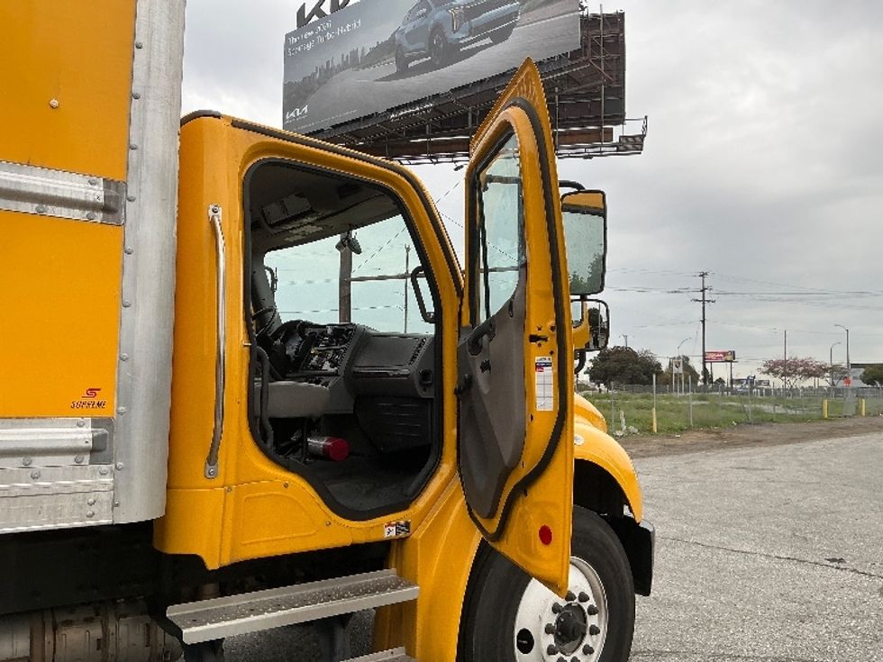 Medium Duty Box Truck-Light and Medium Duty Trucks-Freightliner-2022-M2-Carson-CA-97,247\n\t\tmiles-$ 79,000 - Image 20