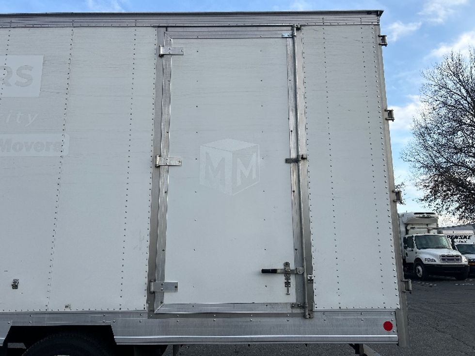 Medium Duty Box Truck-Light and Medium Duty Trucks-Freightliner-2022-M2-Charlotte-NC-125,765\n\t\tmiles-$ 80,750 - Image 23
