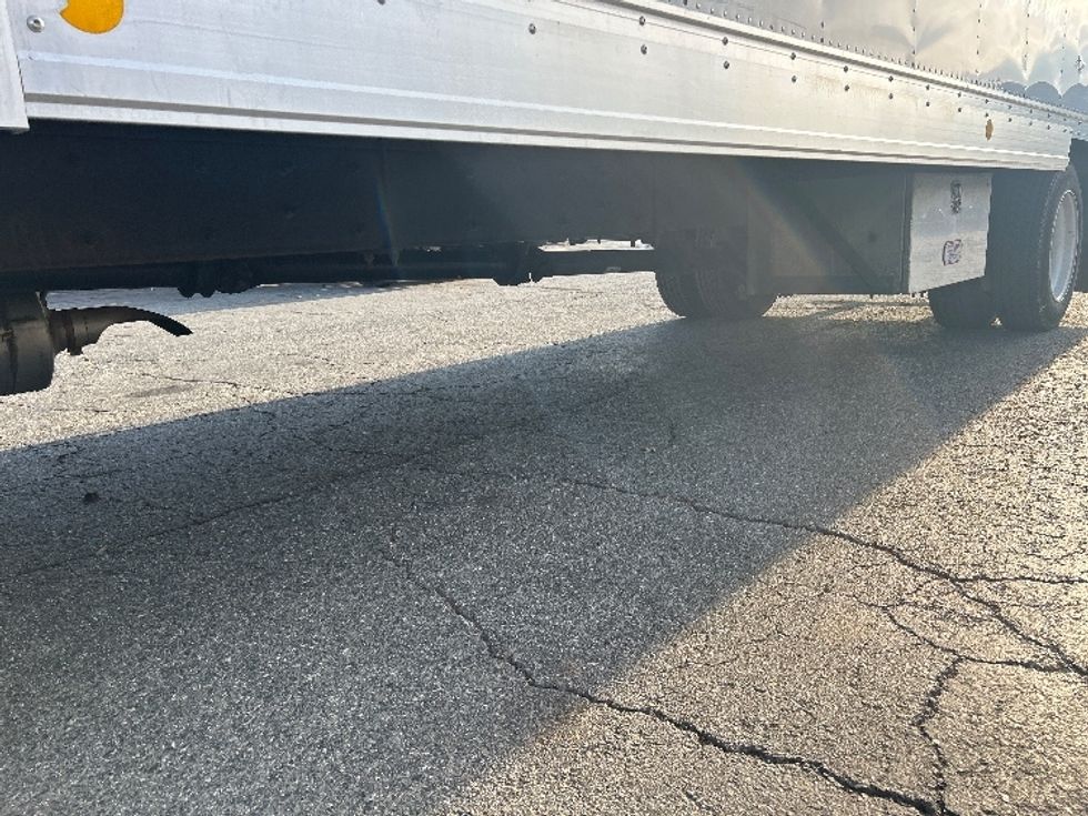 Medium Duty Box Truck-Light and Medium Duty Trucks-Freightliner-2022-M2-Charlotte-NC-125,765\n\t\tmiles-$ 80,750 - Image 5