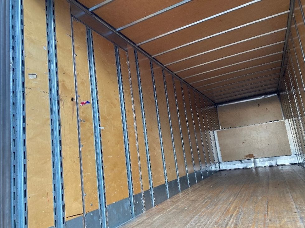 Medium Duty Box Truck-Light and Medium Duty Trucks-Freightliner-2022-M2-Charlotte-NC-125,765\n\t\tmiles-$ 80,750 - Image 9