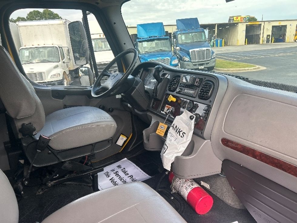 Medium Duty Box Truck-Light and Medium Duty Trucks-Freightliner-2022-M2-Charlotte-NC-214,030\n\t\tmiles-$ 56,250 - Image 22