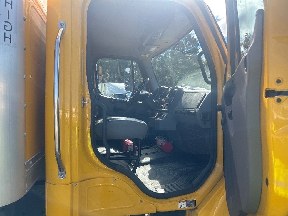 Medium Duty Box Truck-Light and Medium Duty Trucks-Freightliner-2022-M2-Charlotte-NC-247,868\n\t\tmiles-$ 49,750 - Image 20