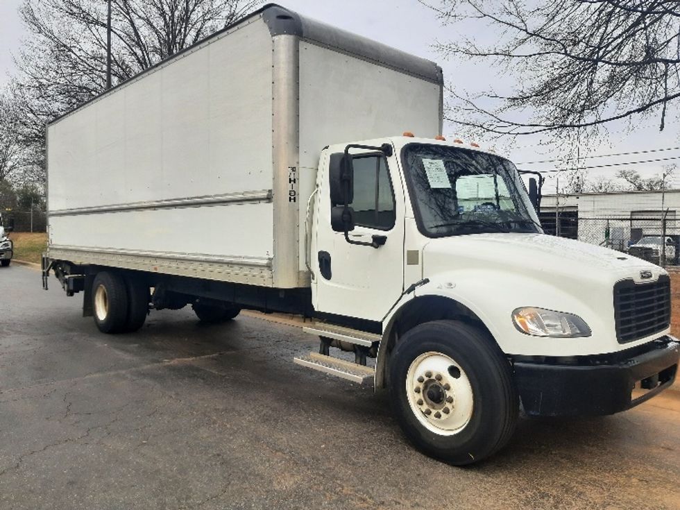 Medium Duty Box Truck-Light and Medium Duty Trucks-Freightliner-2022-M2-Charlotte-NC-280,180\n\t\tmiles-$ 45,000 - Image 1