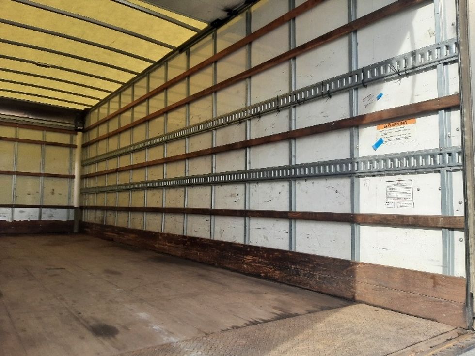 Medium Duty Box Truck-Light and Medium Duty Trucks-Freightliner-2022-M2-Charlotte-NC-280,180\n\t\tmiles-$ 45,000 - Image 22