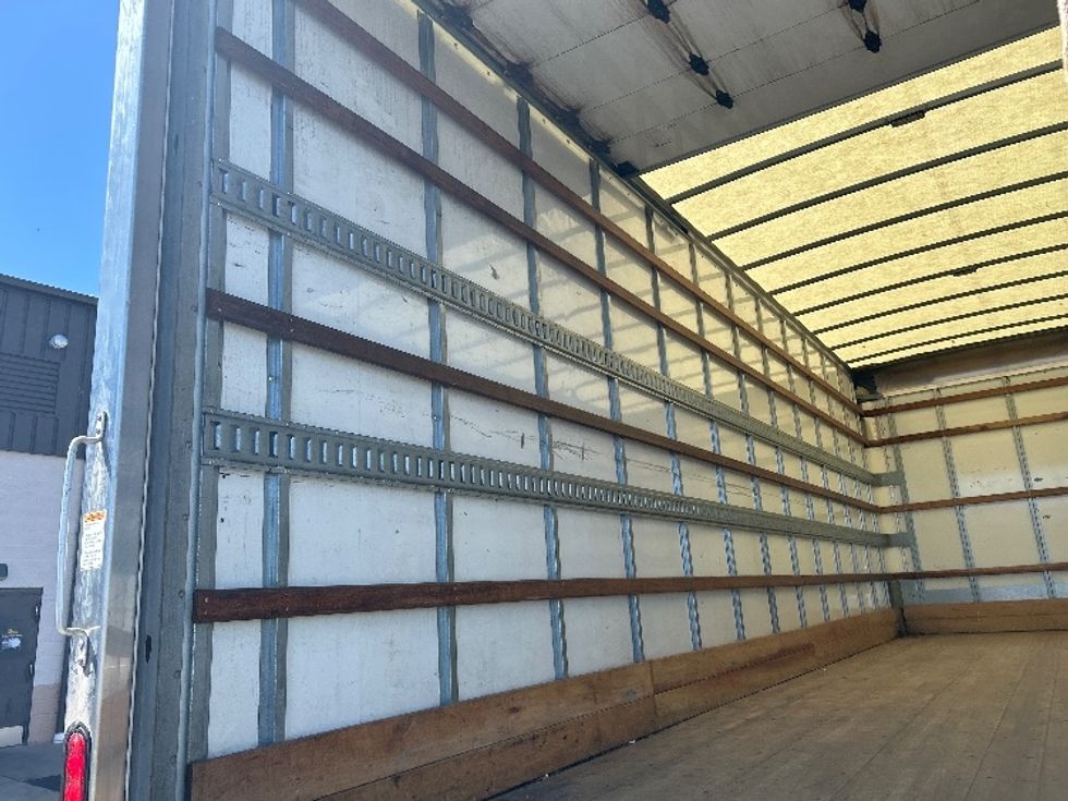 Medium Duty Box Truck-Light and Medium Duty Trucks-Freightliner-2022-M2-Chicopee-MA-225,369\n\t\tmiles-$ 55,250 - Image 11