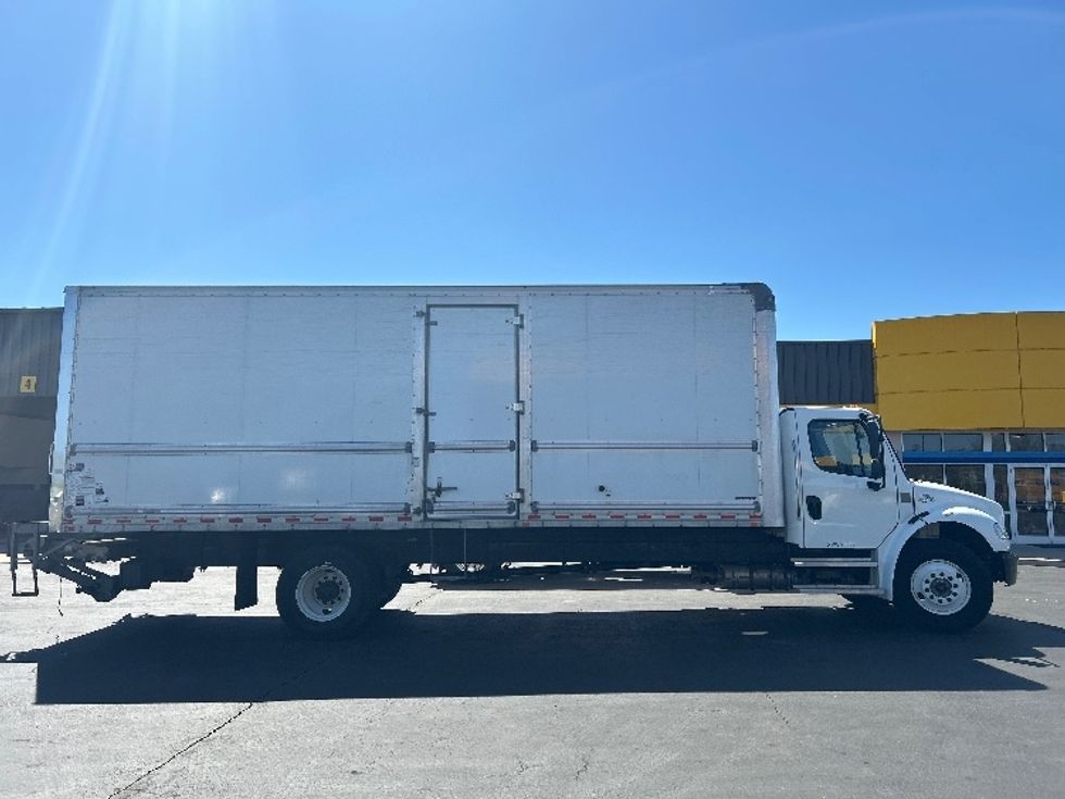 Medium Duty Box Truck-Light and Medium Duty Trucks-Freightliner-2022-M2-Chicopee-MA-225,369\n\t\tmiles-$ 55,250 - Image 15