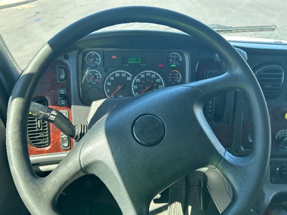 Medium Duty Box Truck-Light and Medium Duty Trucks-Freightliner-2022-M2-Chicopee-MA-225,369\n\t\tmiles-$ 55,250 - Image 17
