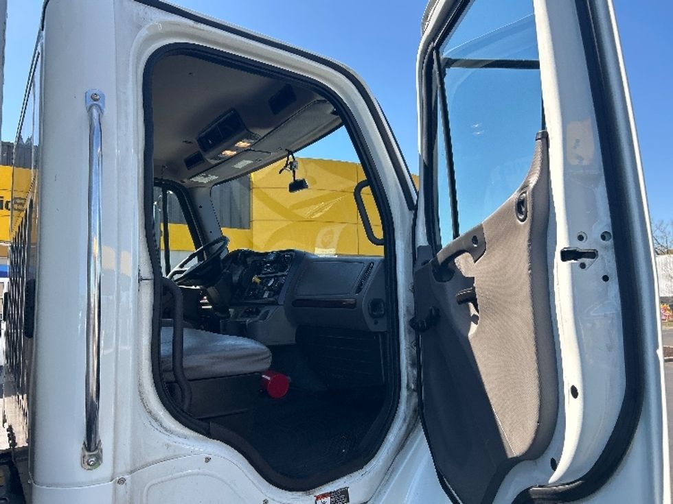 Medium Duty Box Truck-Light and Medium Duty Trucks-Freightliner-2022-M2-Chicopee-MA-225,369\n\t\tmiles-$ 55,250 - Image 20