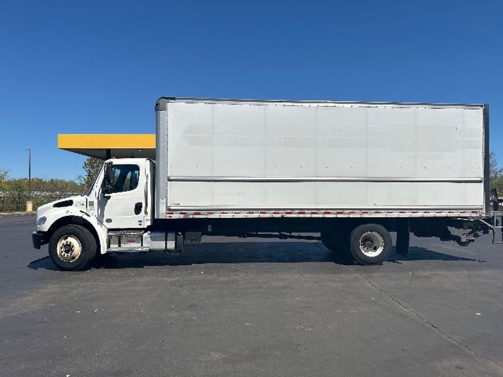 Medium Duty Box Truck-Light and Medium Duty Trucks-Freightliner-2022-M2-Chicopee-MA-225,369\n\t\tmiles-$ 55,250 - Image 4