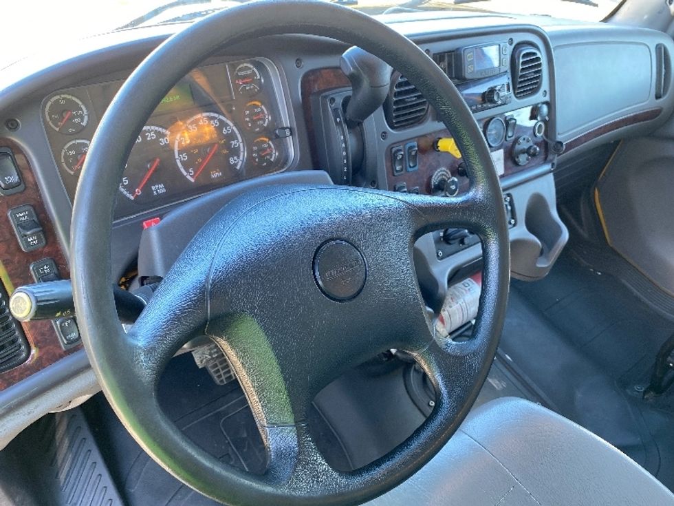 Medium Duty Box Truck-Light and Medium Duty Trucks-Freightliner-2022-M2-Chino-CA-111,343\n\t\tmiles-$ 76,500 - Image 15