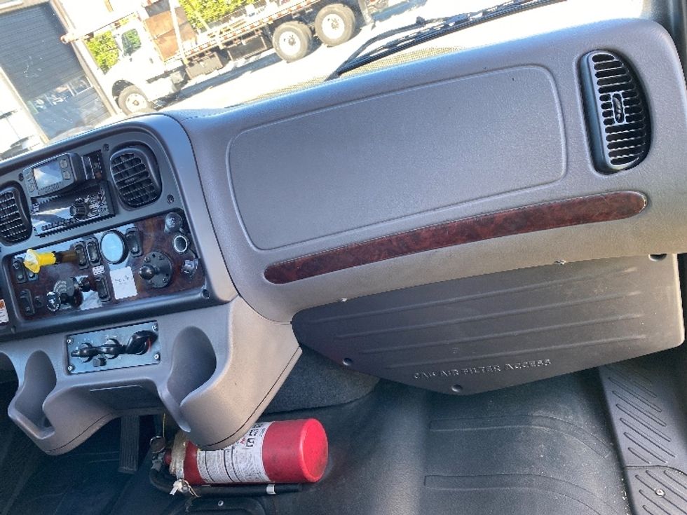 Medium Duty Box Truck-Light and Medium Duty Trucks-Freightliner-2022-M2-Chino-CA-111,343\n\t\tmiles-$ 76,500 - Image 21