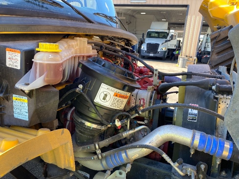 Medium Duty Box Truck-Light and Medium Duty Trucks-Freightliner-2022-M2-Chino-CA-111,343\n\t\tmiles-$ 76,500 - Image 23