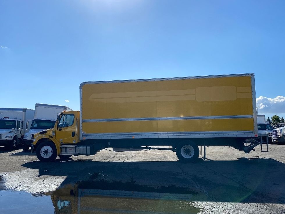 Medium Duty Box Truck-Light and Medium Duty Trucks-Freightliner-2022-M2-Chino-CA-111,343\n\t\tmiles-$ 76,500 - Image 4