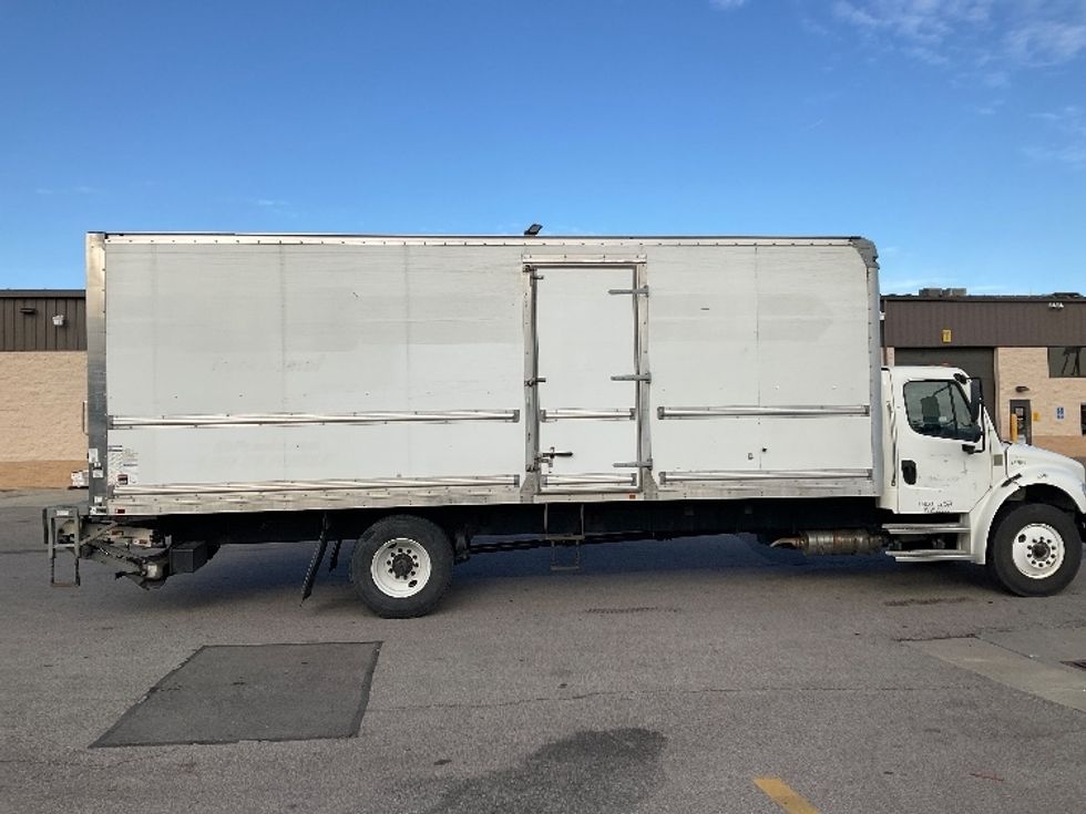 Medium Duty Box Truck-Light and Medium Duty Trucks-Freightliner-2022-M2-Cincinnati-OH-168,808\n\t\tmiles-$ 66,000 - Image 15