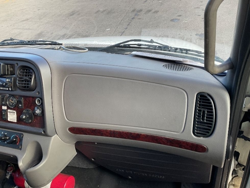 Medium Duty Box Truck-Light and Medium Duty Trucks-Freightliner-2022-M2-Cincinnati-OH-168,808\n\t\tmiles-$ 66,000 - Image 19