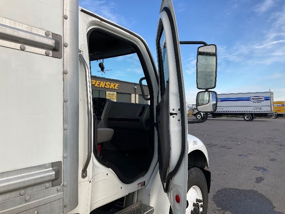 Medium Duty Box Truck-Light and Medium Duty Trucks-Freightliner-2022-M2-Cincinnati-OH-168,808\n\t\tmiles-$ 66,000 - Image 20